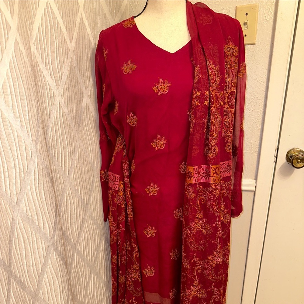 Pakistani Indian Wedding or party wear Suit Duppata And Shirt Full Embroidered